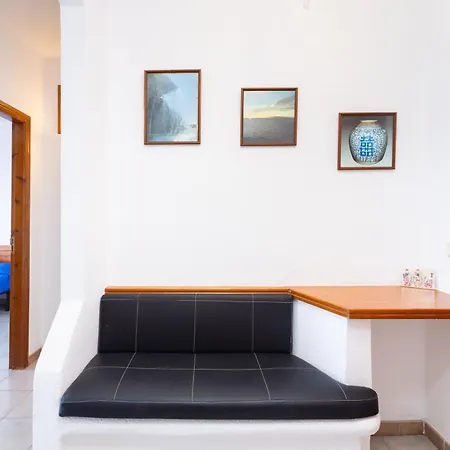 With At 50 Meters, Swimming Pool And Wonderful Oceansunset View Apartamento *